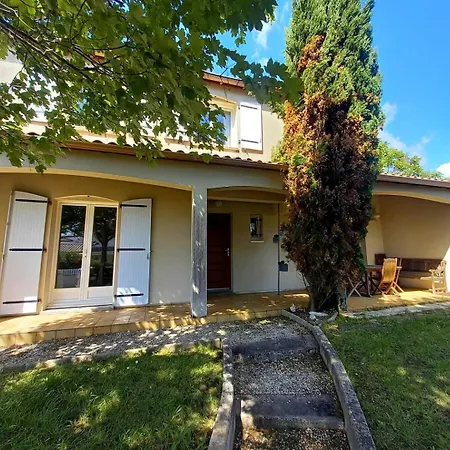 Villa Saint Palais Sur - Maison Proche - 5 Min A Pied Du Supermarche *