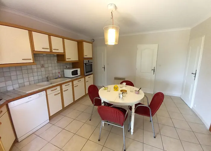 Saint Palais Sur - Maison Proche - 5 Min A Pied Du Supermarche