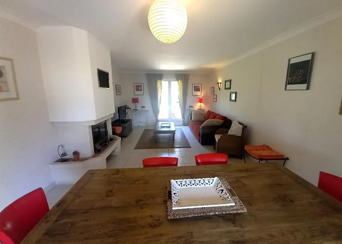 Saint Palais Sur - Maison Proche - 5 Min A Pied Du Supermarche *