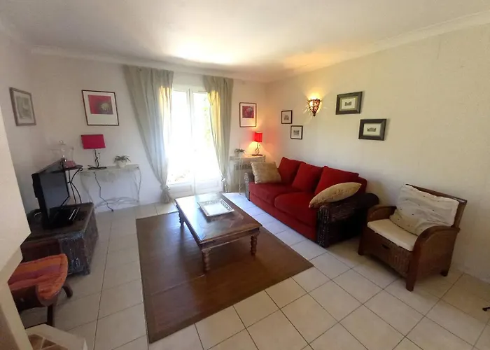 Saint Palais Sur - Maison Proche - 5 Min A Pied Du Supermarche Villa